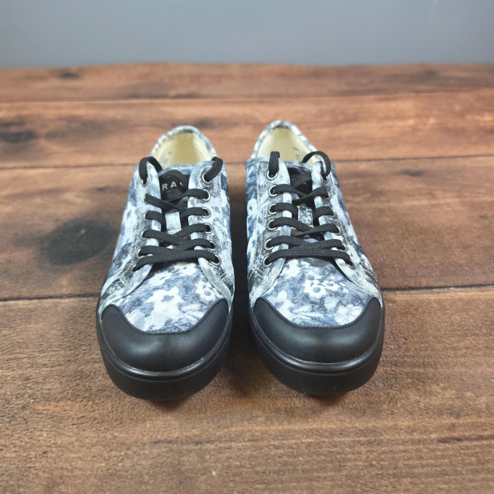 TRAQ by Alegria SNE-5019 Sneakers Womens 38 Black White Good Floral Lace Up
